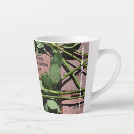 Caneca De Café Latte Alice Young Memorial Brick com White Roses Mug