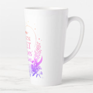 Caneca De Café Latte Arte de Citação Floral em Ouro Elegante