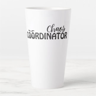 Caneca De Café Latte Arte de Tipografia Divertida Coordenadora de Caos