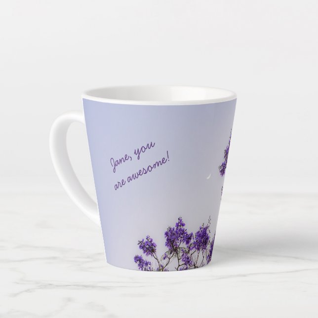 Caneca De Café Latte Árvore de jacarandá personalizada “Você é Incrível (Ângulo esquerdo)