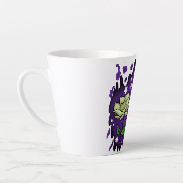 Caneca De Café Latte As Flores Na Cama Noturno (Esquerda)