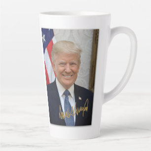 CANECA DE CAFÉ LATTE ASSINADO PELO PRESIDENTE TRUMP MUG
