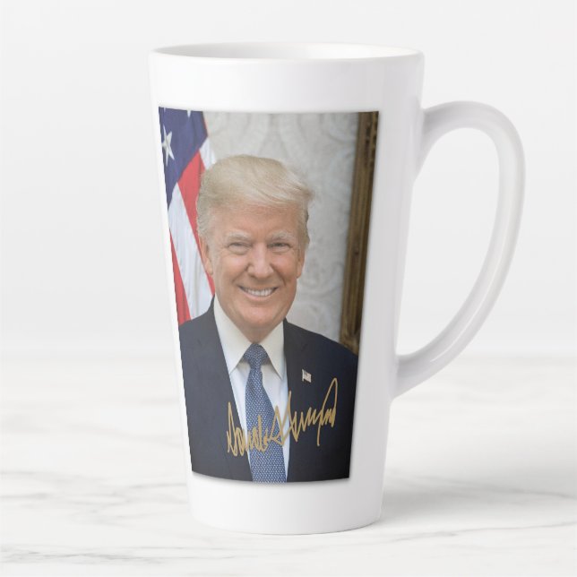 CANECA DE CAFÉ LATTE ASSINADO PELO PRESIDENTE TRUMP MUG (Direita)