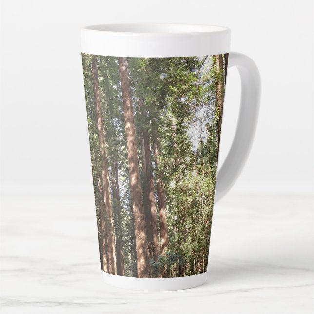 Caneca De Café Latte Até Sequoias II no Monumento Nacional de Muir Wood (Ângulo direito)