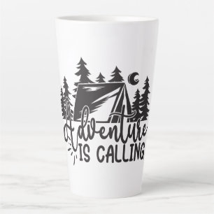 Caneca De Café Latte Aventura Está Chamando