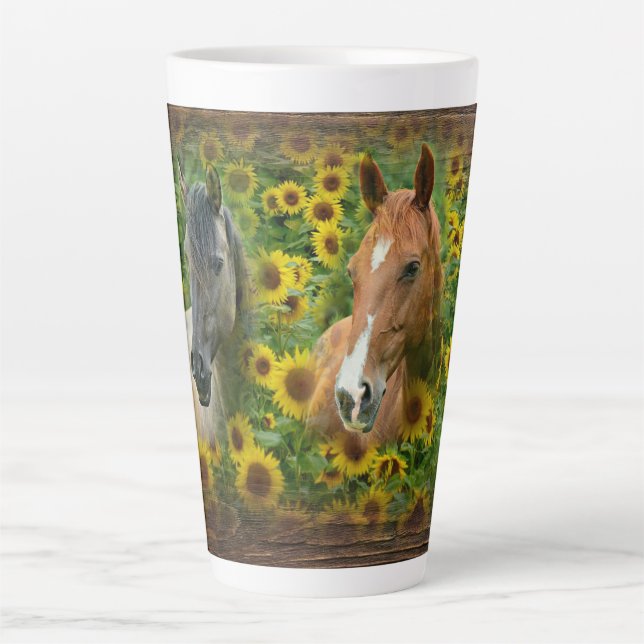 Caneca De Café Latte Belos Cavalos no Campo dos Girassóis (Frente)