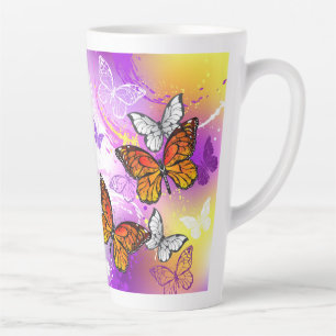 Caneca De Café Latte Borboletas Monarcas em Fundo Roxo