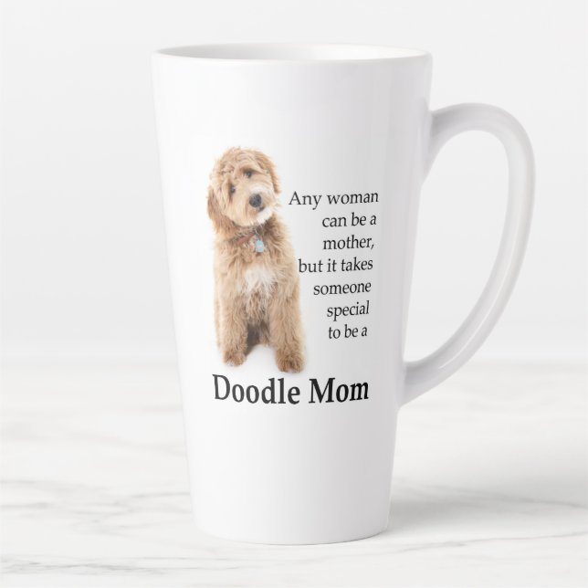 Caneca De Café Latte Cachorro de Doodle Mãe (Direita)