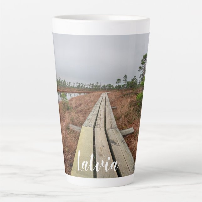 Caneca De Café Latte Caminho de caminhada em pântano (Frente)