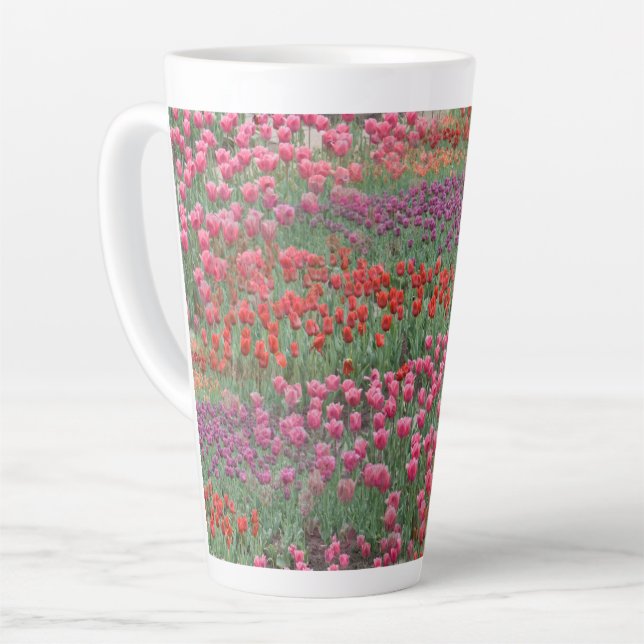 Caneca De Café Latte Campo De Tulipas (Ângulo esquerdo)