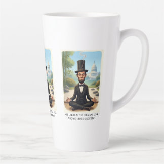 Caneca De Café Latte Caricatura Divertida de Abe Lincoln fazendo Yoga -