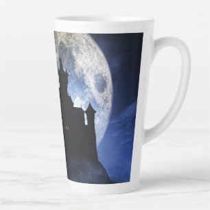 Caneca De Café Latte Castelo fantasma durante a noite