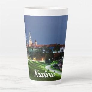 Caneca De Café Latte Castelo Wawel à noite em Cracóvia, Polônia