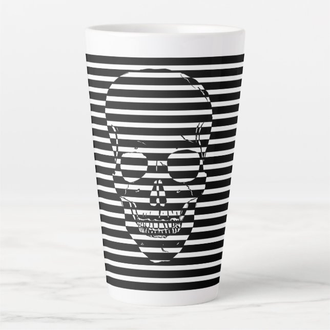 Caneca De Café Latte Caveira em Stripes Pretas e Brancas (Frente)