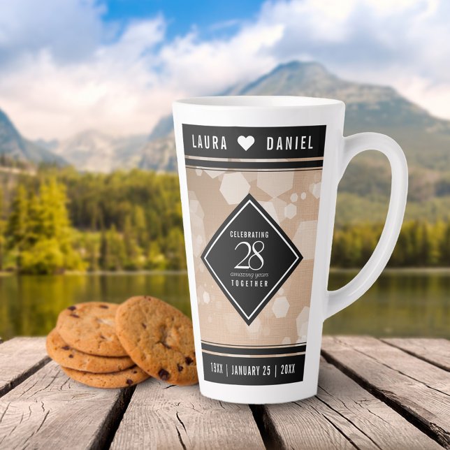 Caneca De Café Latte Celebração do Aniversário do Casamento Linen 28 (Criador carregado)