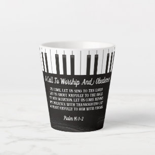 Caneca De Café Latte Chamada Para Chaves De Piano De Obediência E Culto