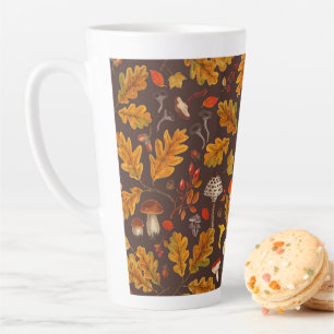 Caneca De Café Latte Cogumelos florestais e flora do outono em castanho