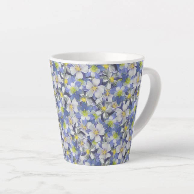 Caneca De Café Latte Columbines Padrão Sem Costura (Ângulo direito)