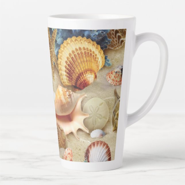 Caneca De Café Latte Conchas marítimas na praia (Direita)
