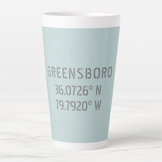 Caneca De Café Latte Coordenadas de Latitude e Longitude do Greensboro  (Frente)