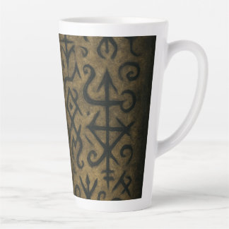 Caneca De Café Latte Corridas Antigas E Símbolos Místicos