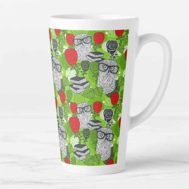 Caneca De Café Latte Coruja nas rosas vermelhas (Direita)