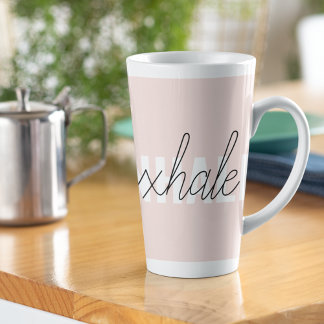 Caneca De Café Latte Cota de Exalar Rosa Moderno do Pastel