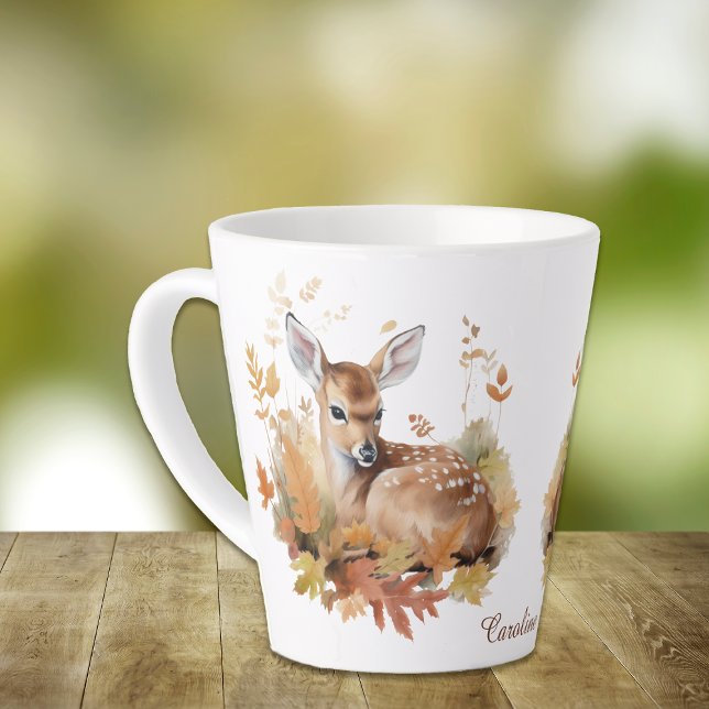 Caneca De Café Latte Deer Fawn nas Folhas do outono (Criador carregado)