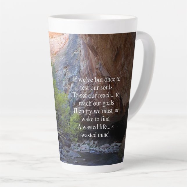 Caneca De Café Latte Definição de Objetivos Inspirativos (Ângulo direito)