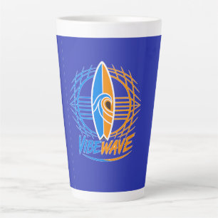 Caneca De Café Latte Design da Prancha de Surf Vibewave Neon – Retro On