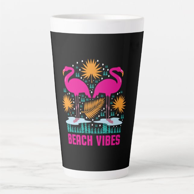 Caneca De Café Latte Design de Flamingos Rosa Vibes de Praia (Frente)