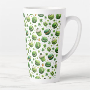 Caneca De Café Latte Dia de São Patrício Macaron de Aquarela & Trevo