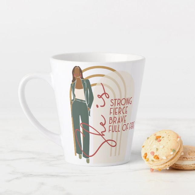 Caneca De Café Latte Ela É Uma Mulher De Latte. (In Situ)