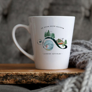 Caneca De Café Latte Em Harmonia Com a Natureza Monograma Rústico em