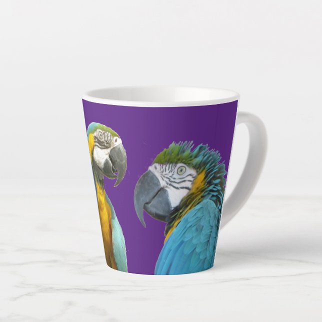 Caneca De Café Latte Engraçado Parrots Conversando. BG Lata Roxa (Ângulo direito)