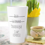 Caneca De Café Latte Engraçado Simples Nomes de Crianças Favoritos Mãe<br><div class="desc">Design moderno minimalista de crianças,  bonito e engraçado,  com nomes cruzados em caracteres simples modernos escritos à mão,  presente para a mãe ou a avó em qualquer ocasião.</div>