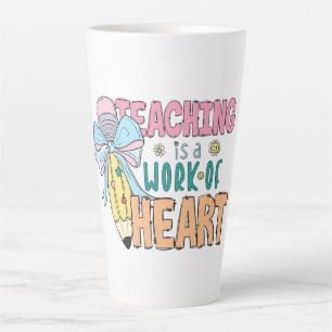 Caneca De Café Latte Ensino é obra de coração - tributo certeiro