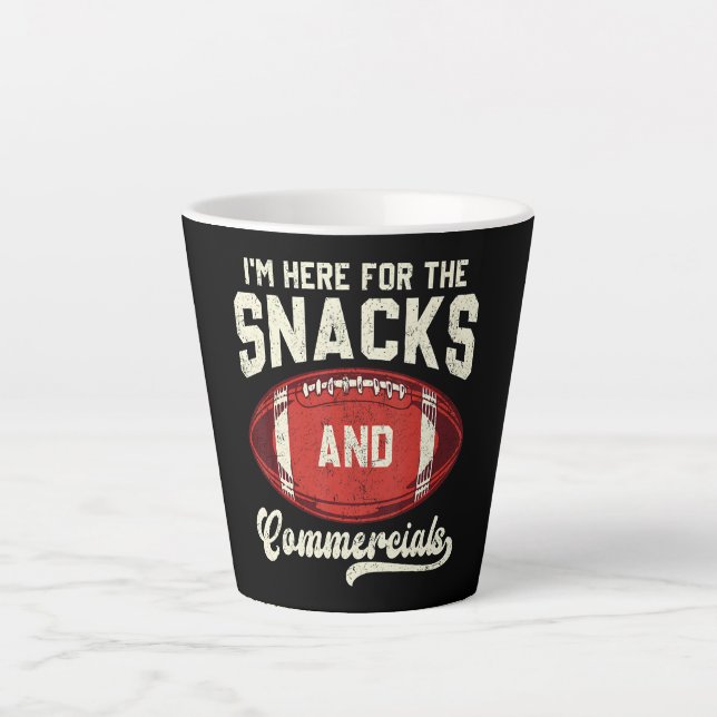 Caneca De Café Latte Estou Aqui Pelos Lanches E Comerciais De Futebol A (Frente)