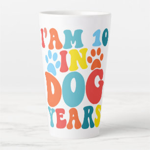 Caneca De Café Latte Estou com 10 anos em Anos de Cachorro Aniversário 