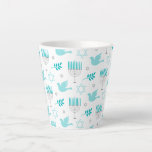 Caneca De Café Latte Estrela Moderna de Hanukkah de David Menorah<br><div class="desc">Este design de feriado do Chanucá apresenta um fundo azul cintilante com menorah e estrela de David overlay #hanukkah #chanukah #feriados #menorah #starofdavid #jedesejo #casa #café #cafeína #coffeemugs #cofapovers #presentes #drinque #cozinha</div>
