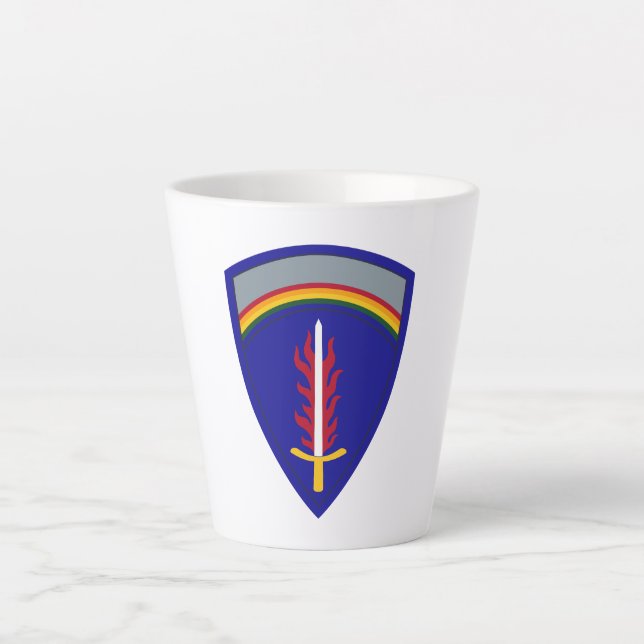 Caneca De Café Latte Exército Europa USAREUR Insígnia (Frente)