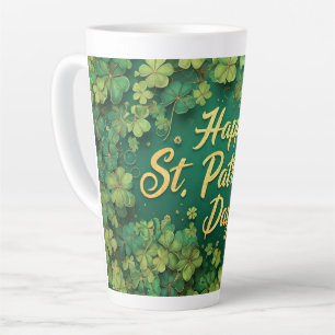 Caneca De Café Latte Feliz Dia de São Patrício com Design de Trevo