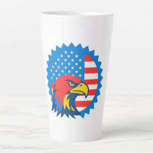 Caneca De Café Latte Férce Bald Eagle sobre o pavilhão norte-americano
