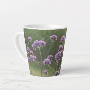 Caneca De Café Latte Flores de Verão Roxas Latte Mug