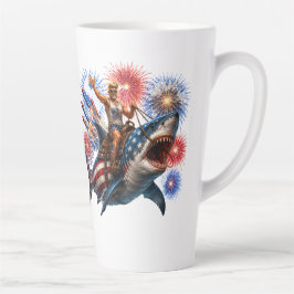 Caneca De Café Latte Fogos de Artifício Patriota de Tubarão nos EUA