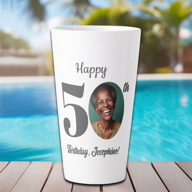 Caneca De Café Latte Foto de Aniversário de 50 Anos Feliz e Destacada (Criador carregado)