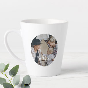 Caneca De Café Latte Foto personalizada com nome de família e ano estab