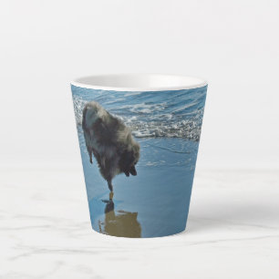 Caneca De Café Latte Fotografia do Balé Keeshond - Arte de Cachorro Or