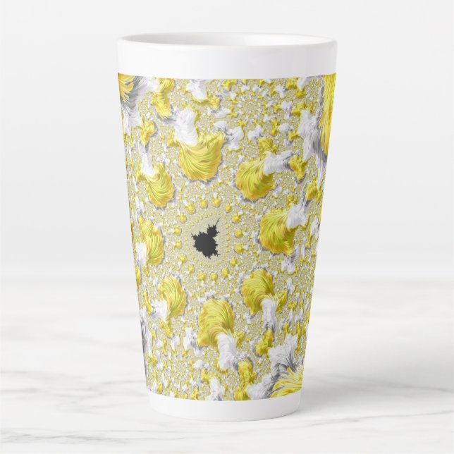 Caneca De Café Latte Fractal Dourado abstrato (Frente)
