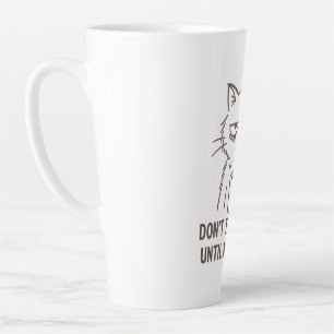 Caneca De Café Latte Gato de Horas Extraordinárias - "Não fale comigo a